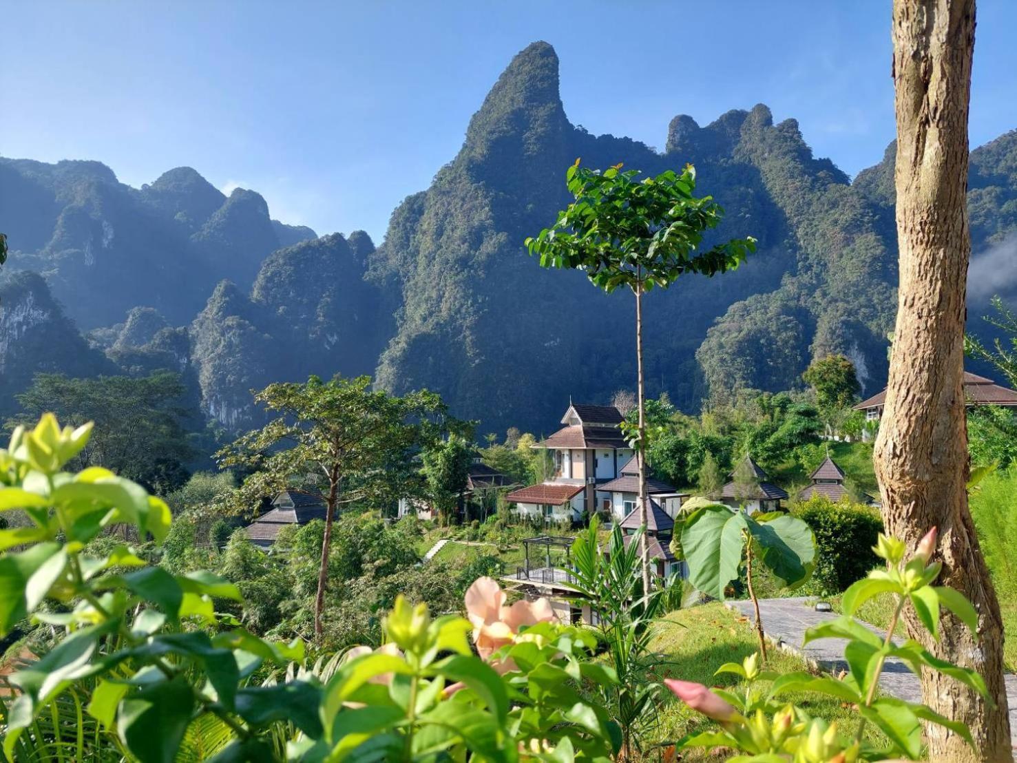 Magical Mountain View Resort Khao Sok National Park Exteriör bild