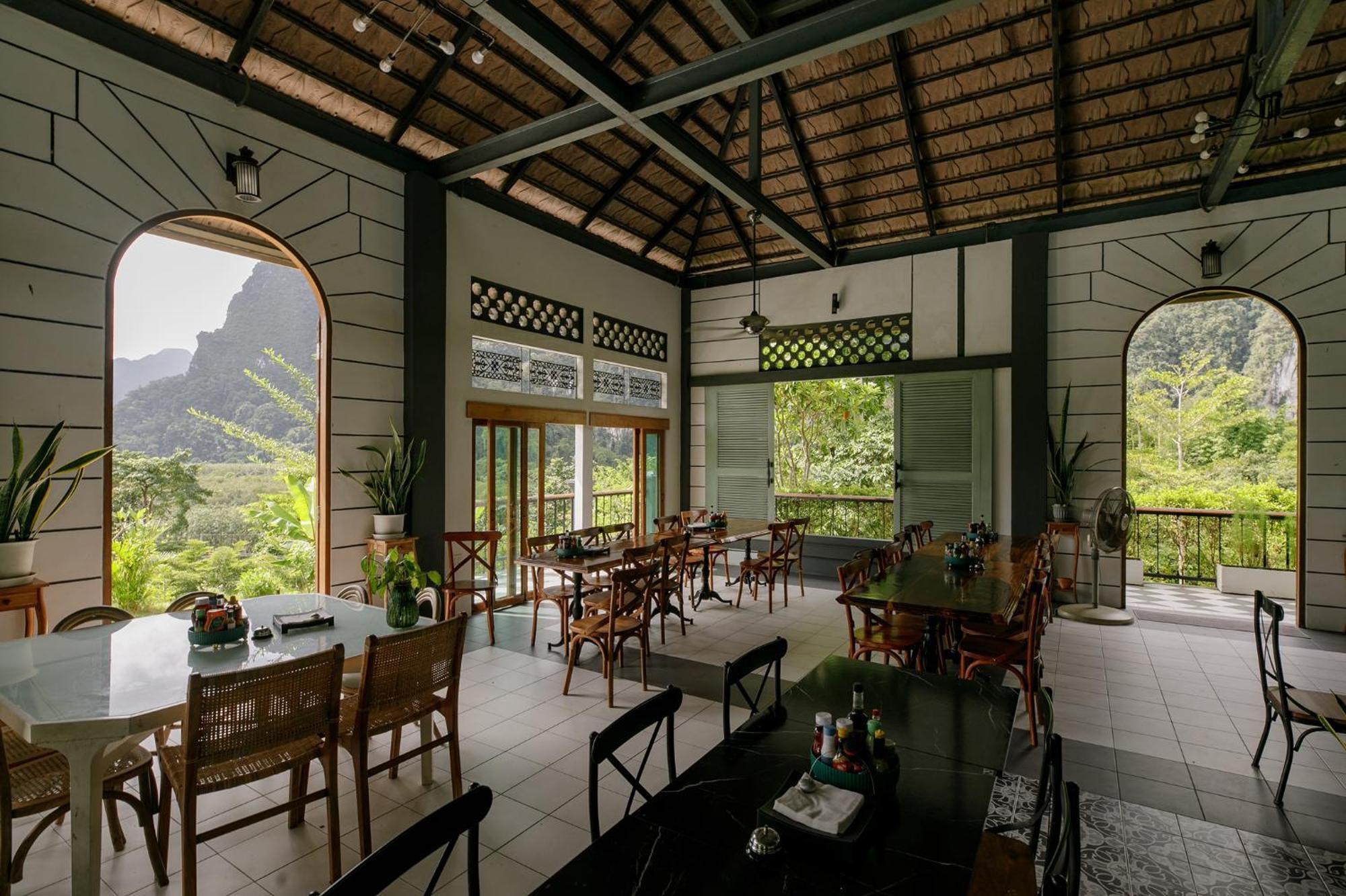 Magical Mountain View Resort Khao Sok National Park Exteriör bild